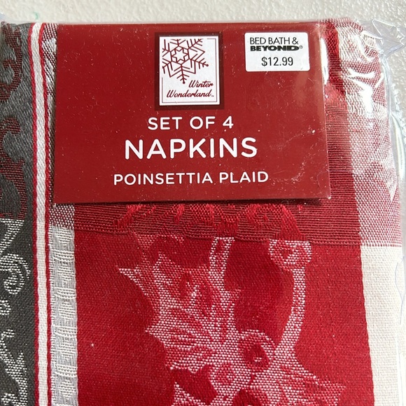Poinsettia Plaid Dinner Napkins, new in package, 4 napkins - Picture 4 of 5